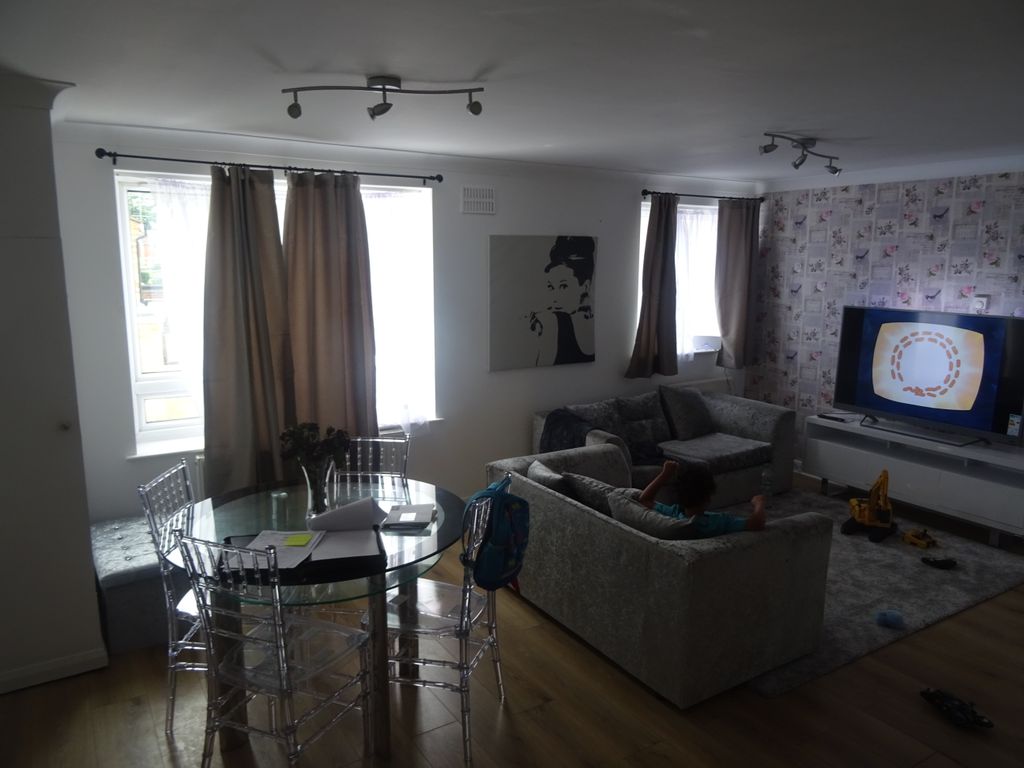 Property photo 2 of 5