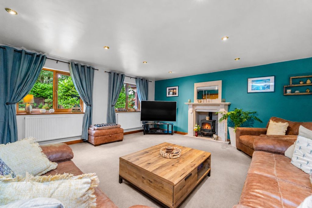 Property photo 3 of 68