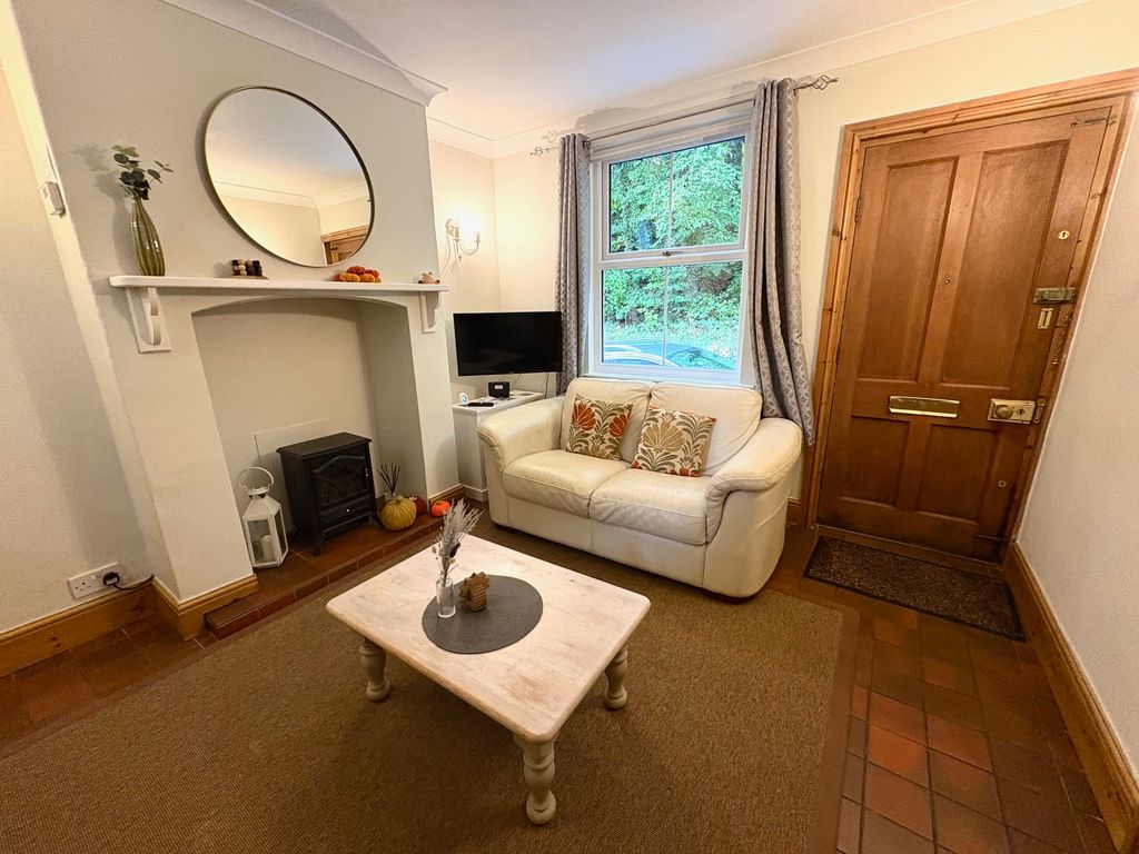 Property photo 2 of 11