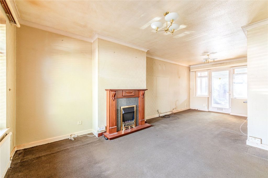 Property photo 2 of 21 Picture No. 01