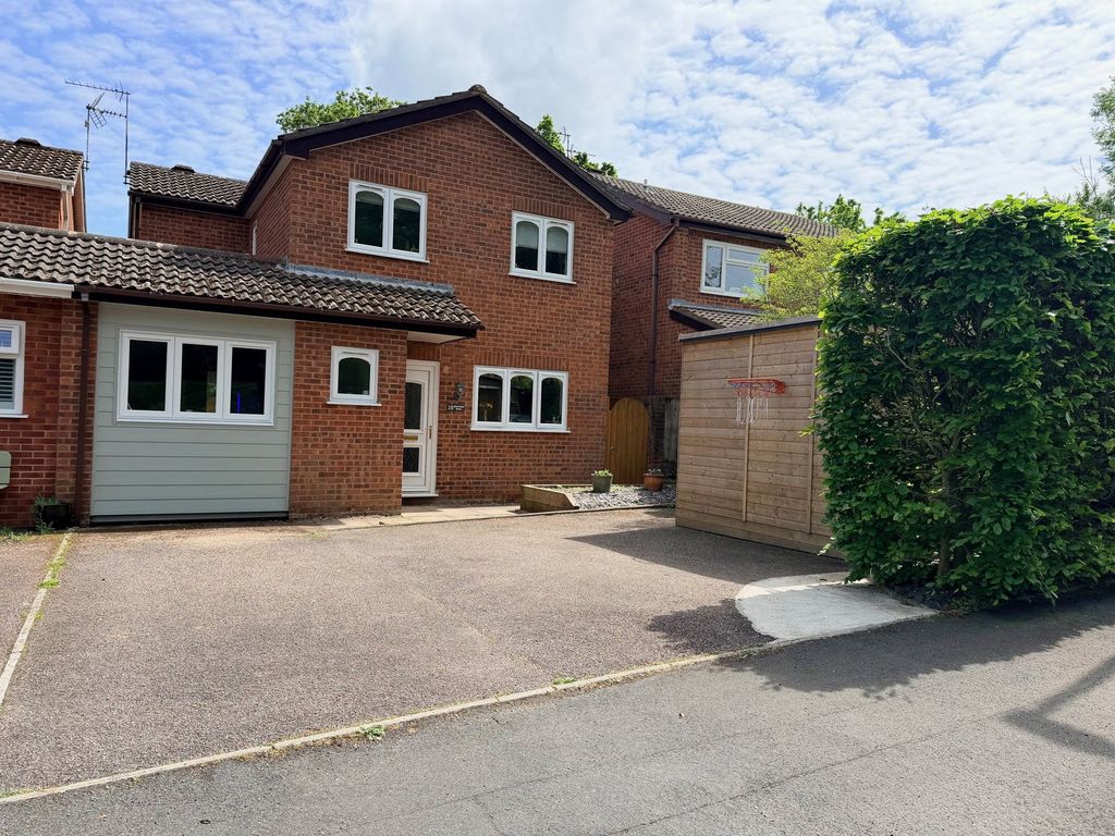 Property photo 1 of 27