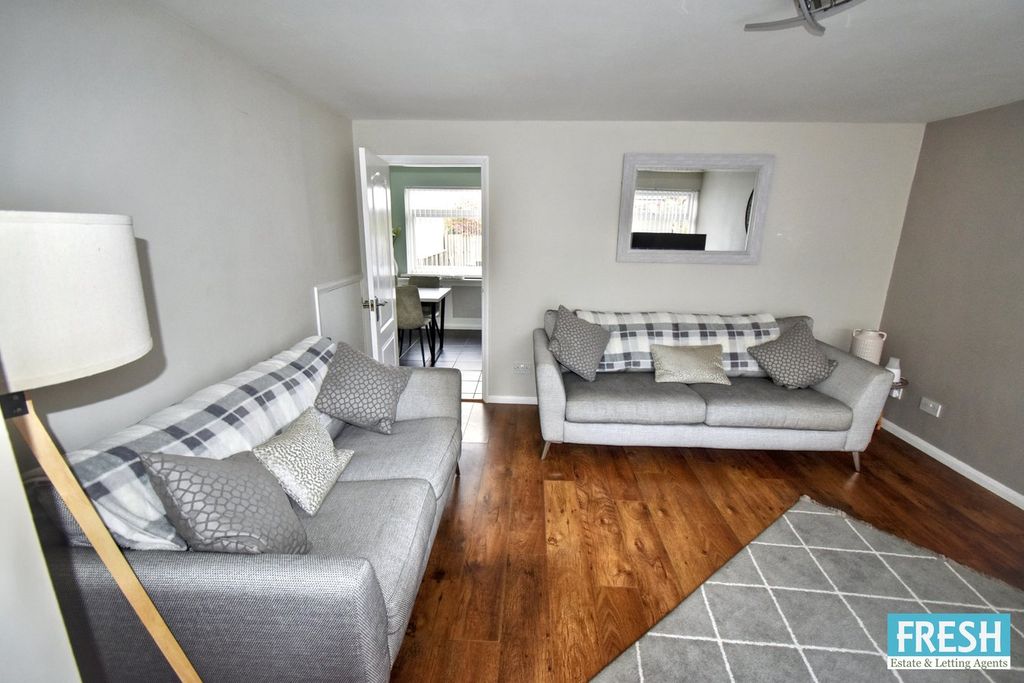 Property photo 2 of 21