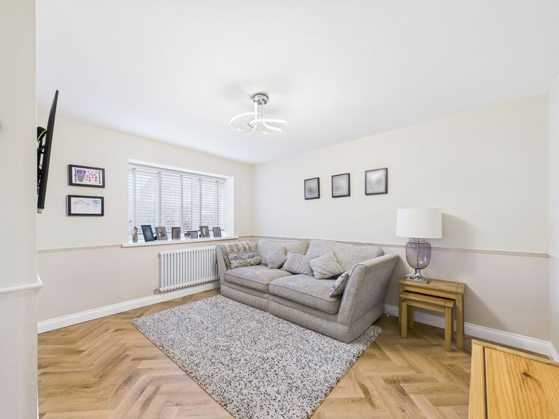 Property photo 2 of 13 Lounge