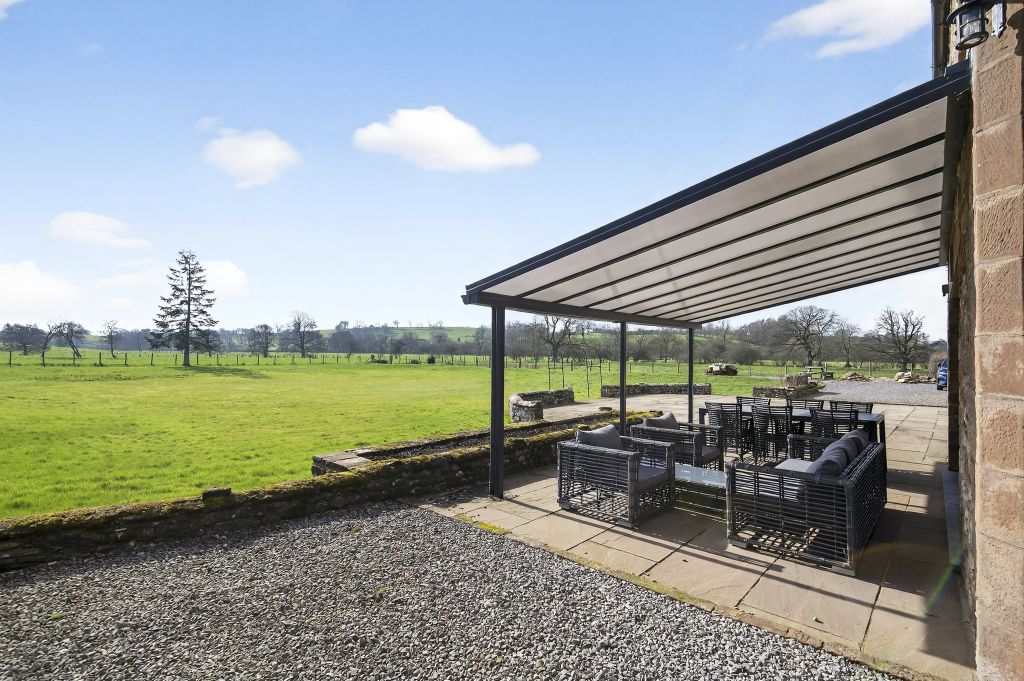 Property photo 2 of 20 Outside