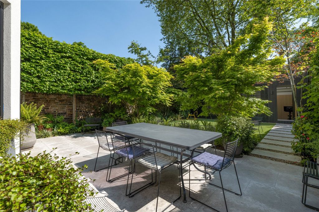 Property photo 1 of 23 Garden
