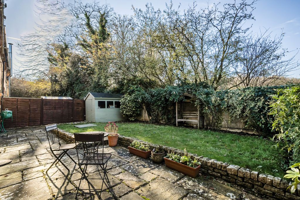 Property photo 2 of 19