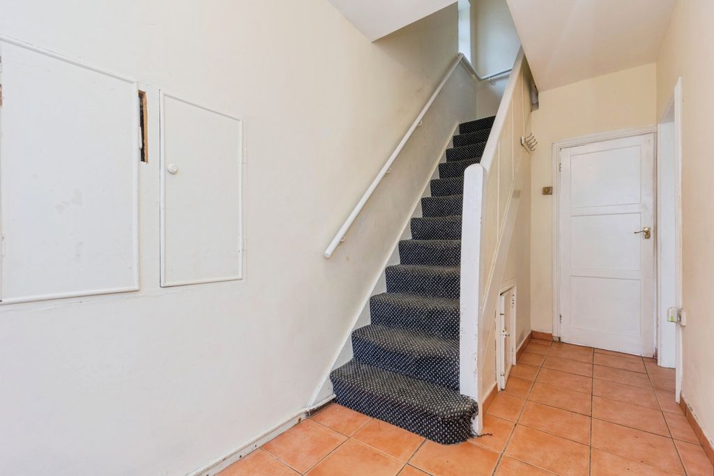 Property photo 2 of 19 Pbox-Img.Jpg