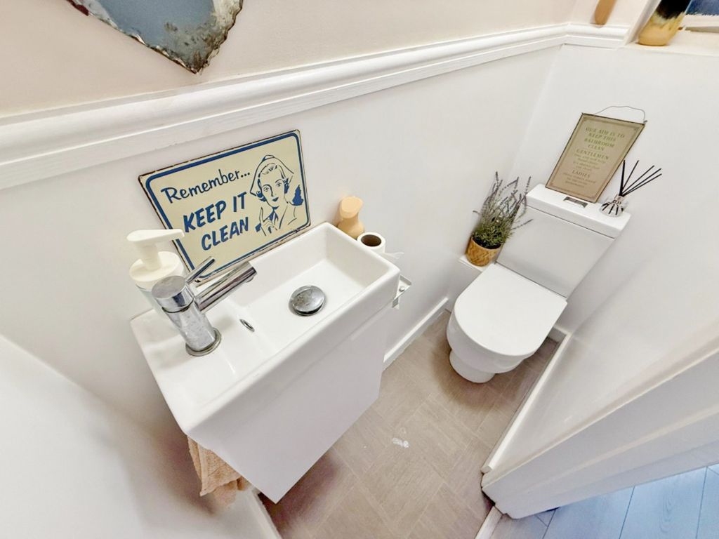 Property photo 3 of 25