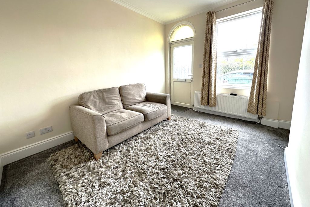 Property photo 3 of 10 Gallery