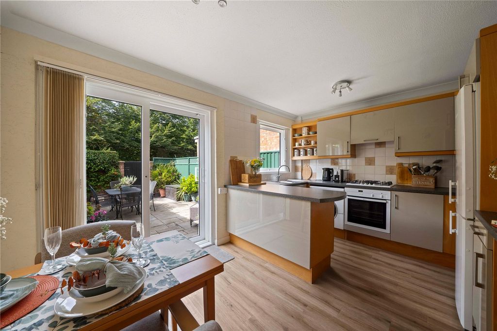 Property photo 3 of 16 Picture No. 25