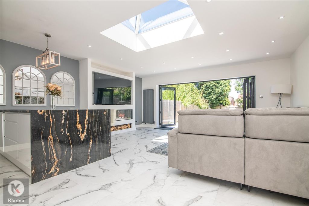 Property photo 3 of 21 Scriberslane.Jpg