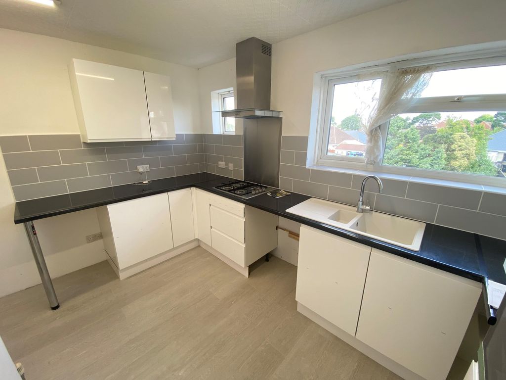 Property photo 2 of 8 Bedroom 1