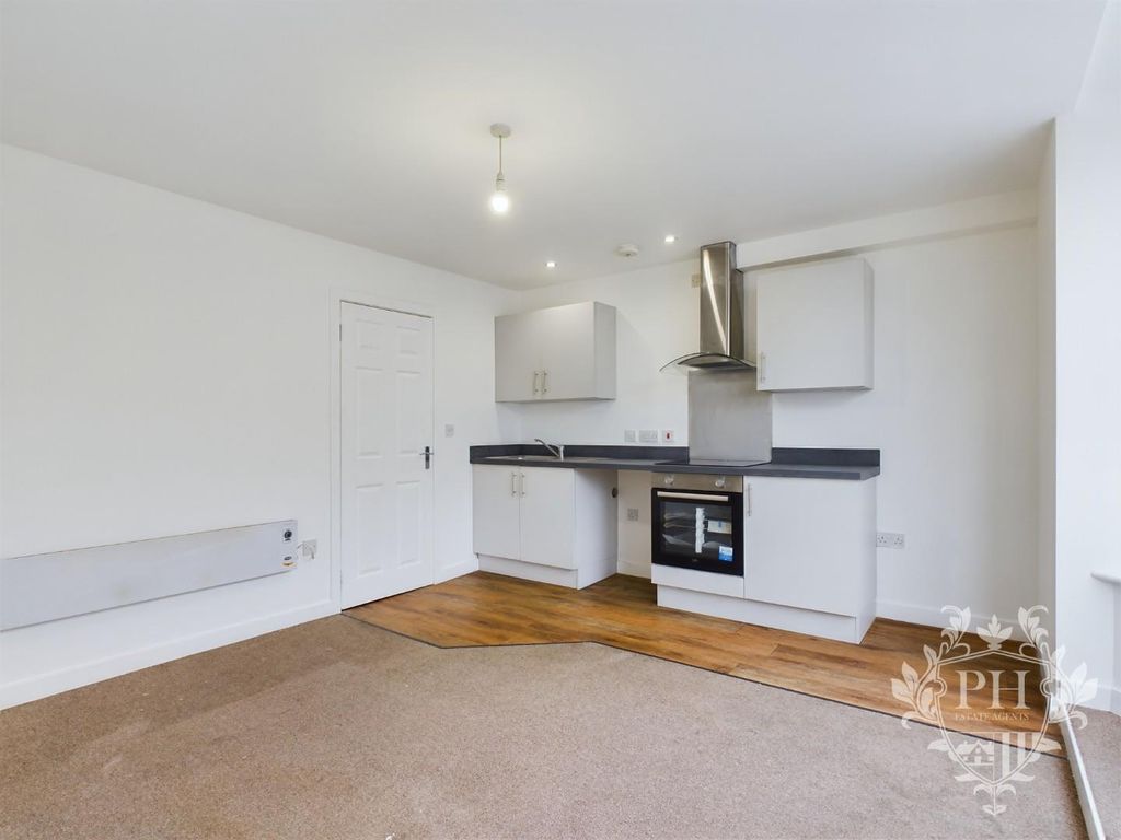 Property photo 3 of 7 Cam02002G0-Pr0057-Still004.Jpg