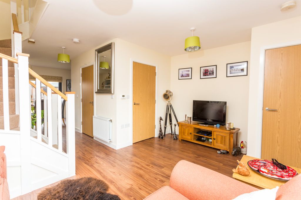 Property photo 2 of 14 8 Crowley Mews-9.Jpg