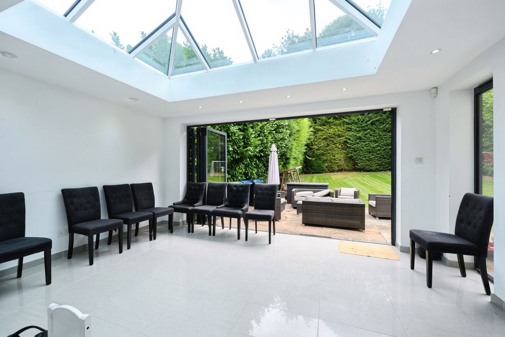 Property photo 3 of 14 Pbox-Img.Jpg