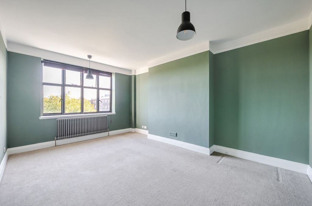 Property photo 1 of 11 1359924-2-68d506E...