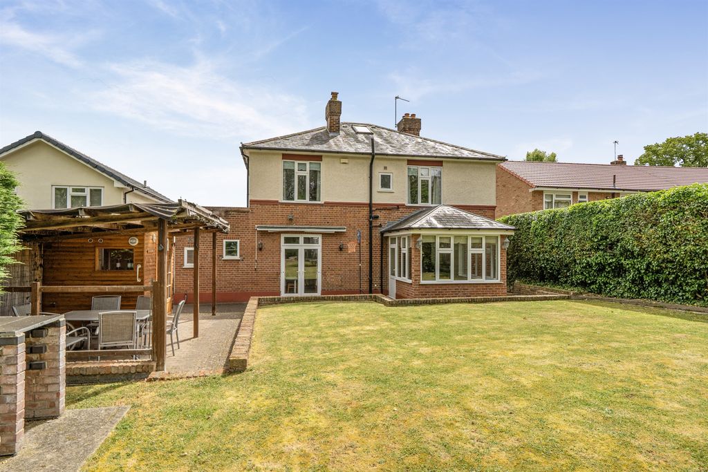 Property photo 1 of 26