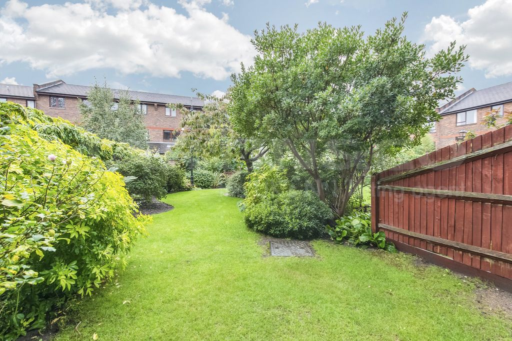 Property photo 3 of 11