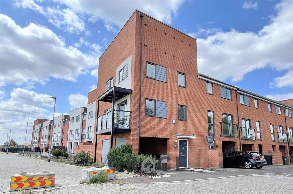 Property photo 1 of 24 Image00002.Jpg