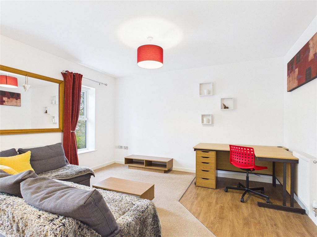 Property photo 3 of 7 Picture No. 06