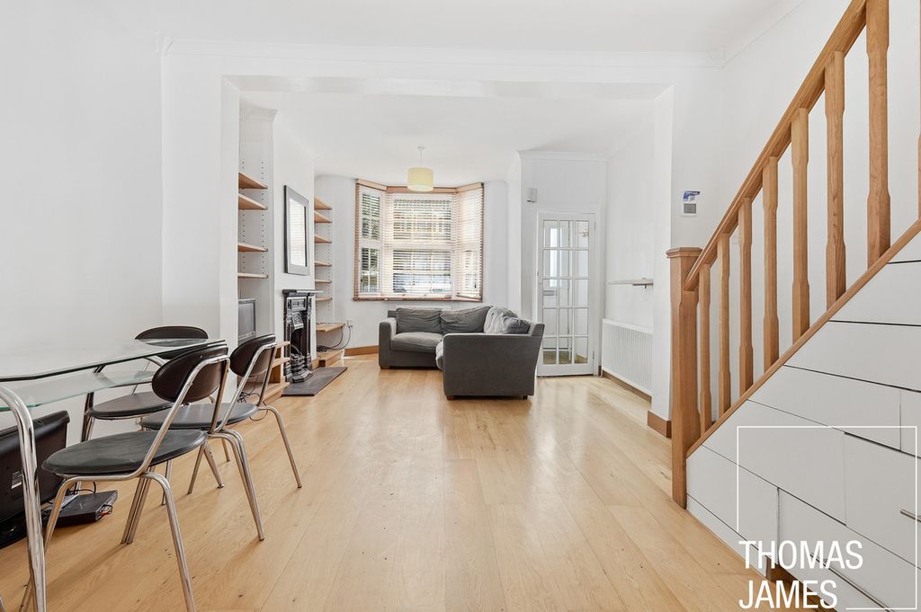 Property photo 3 of 13