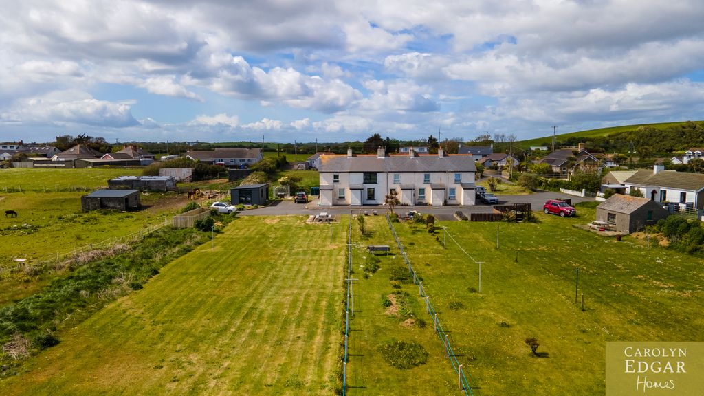 Property photo 1 of 34 010