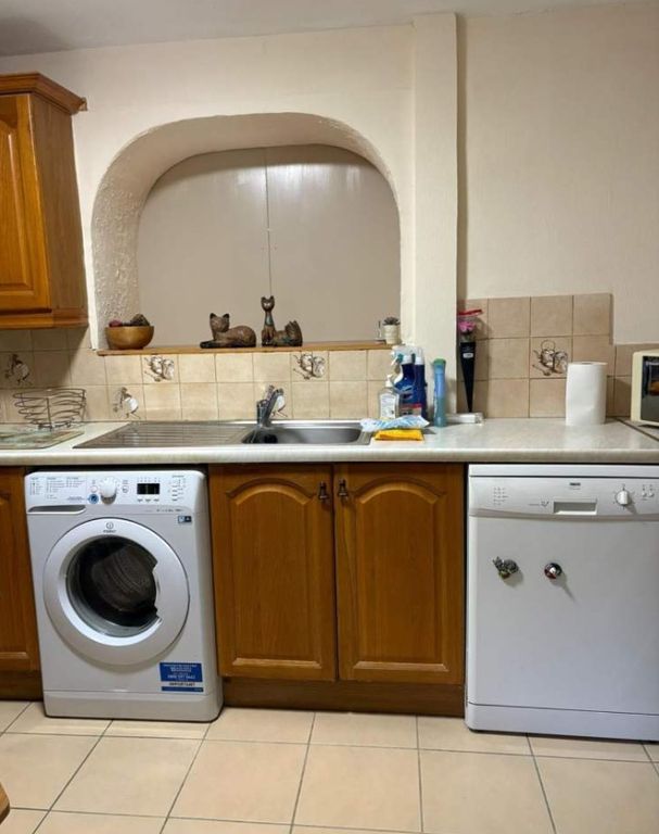 Property photo 1 of 4