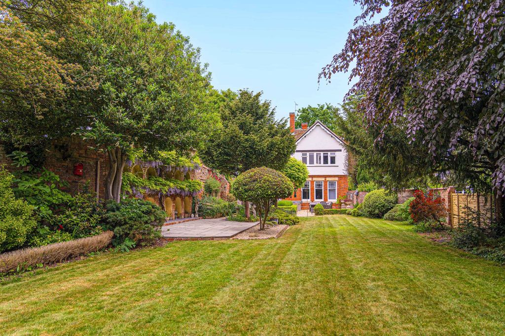 Property photo 1 of 22