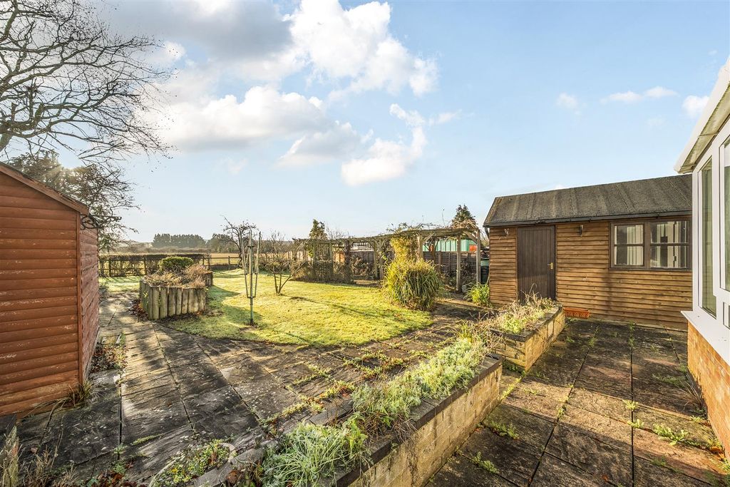 Property photo 2 of 17 1400502-15-696787c18006A.Jpg