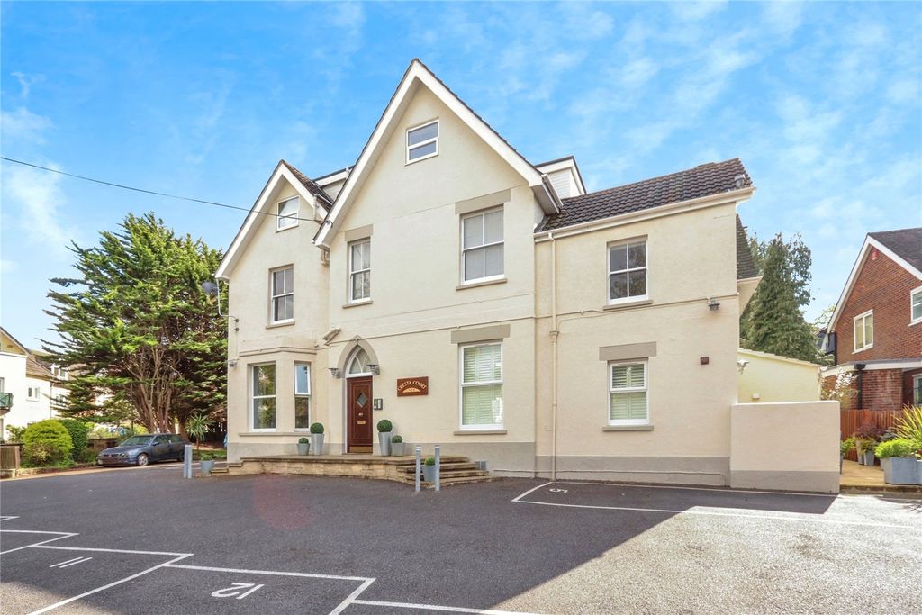 Property photo 1 of 6