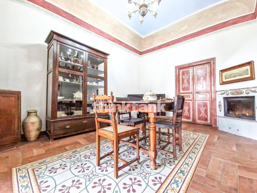 Property photo 3 of 34
