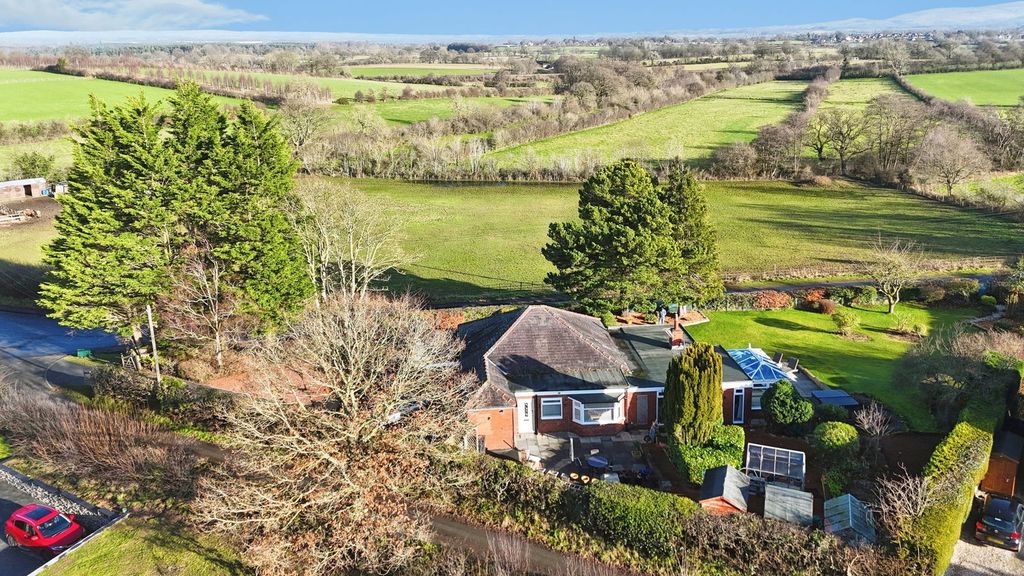 Property photo 1 of 29