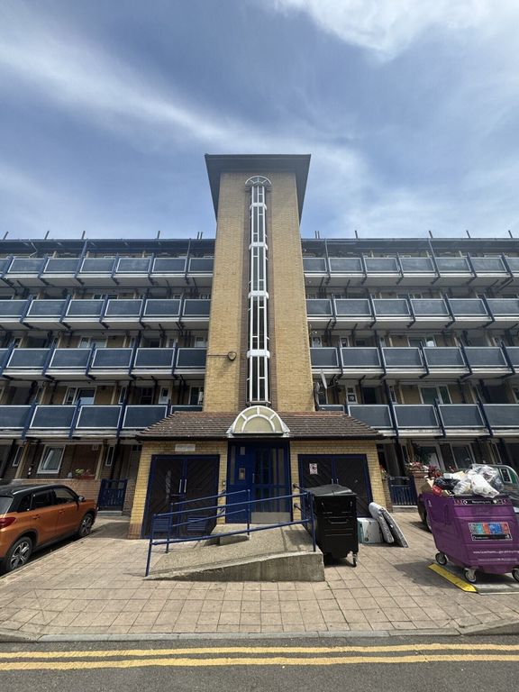 Property photo 3 of 4