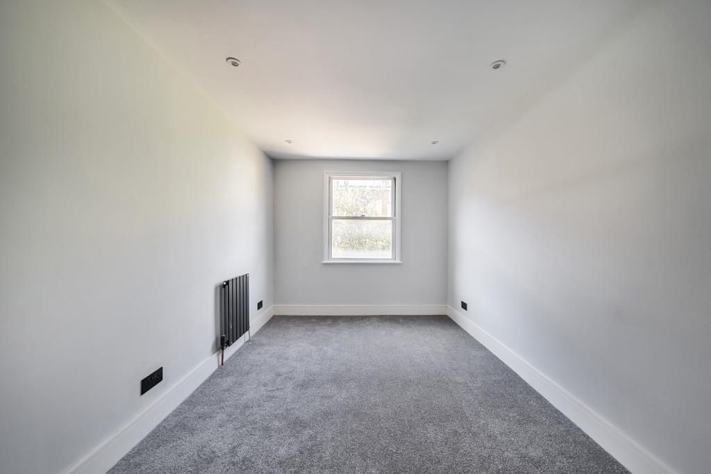 Property photo 2 of 19 Bedroom