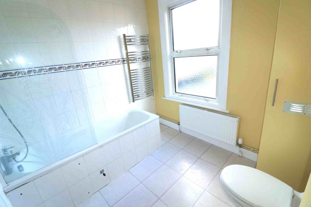 Property photo 3 of 5