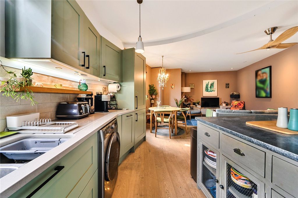 Property photo 1 of 20 Kitchen