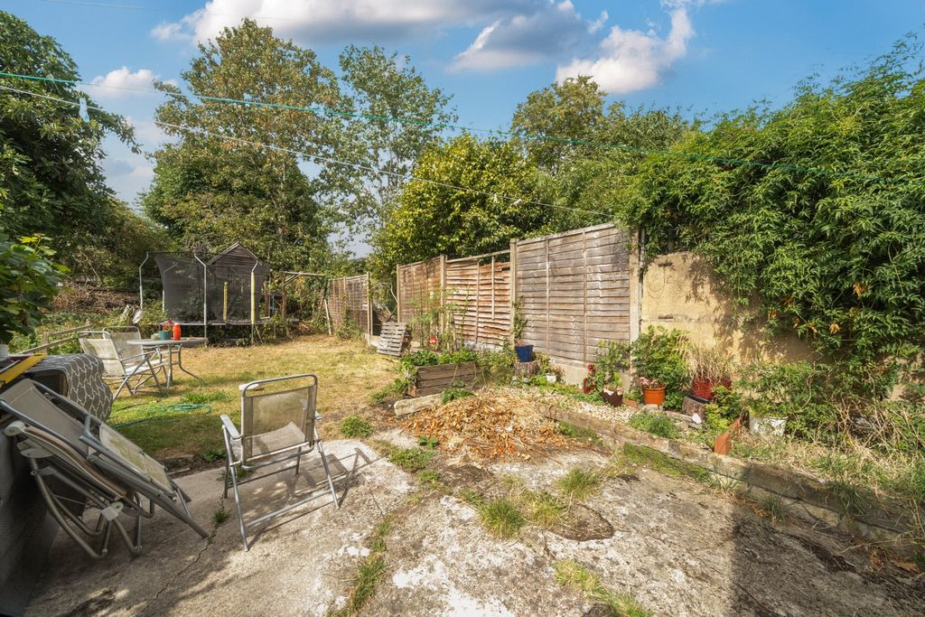 Property photo 3 of 9 4480926