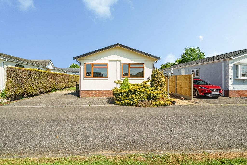 Property photo 1 of 16