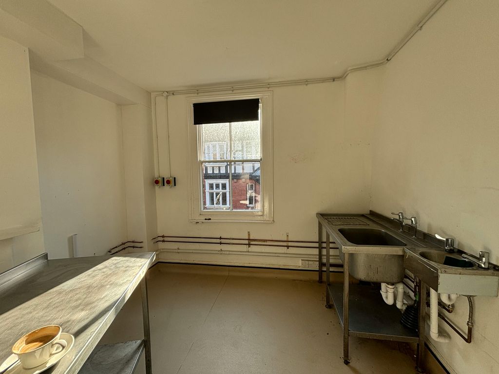 Property photo 3 of 7 Img_0348.Jpg