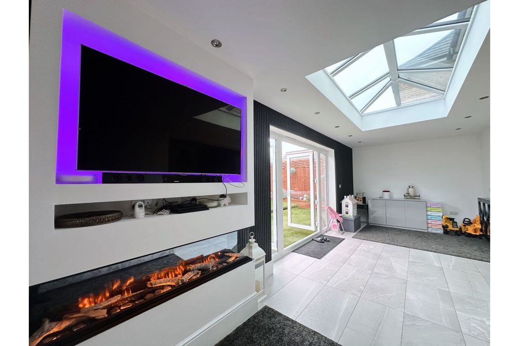 Property photo 3 of 30