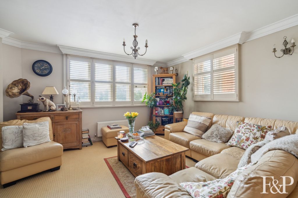 Property photo 2 of 18 4224073