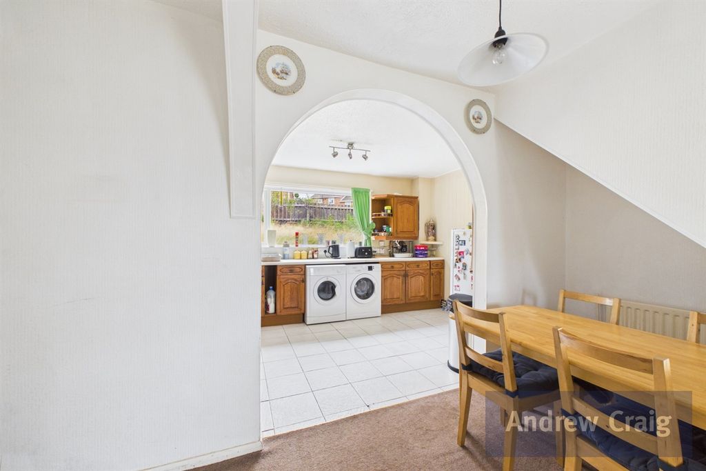 Property photo 3 of 12 Dining Area