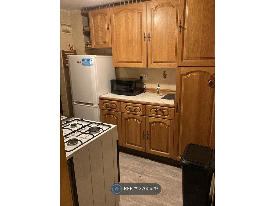 Property photo 3 of 5 Kitchen