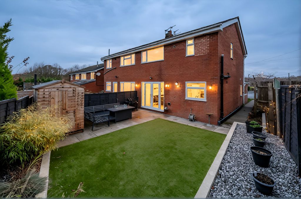 Property photo 2 of 38