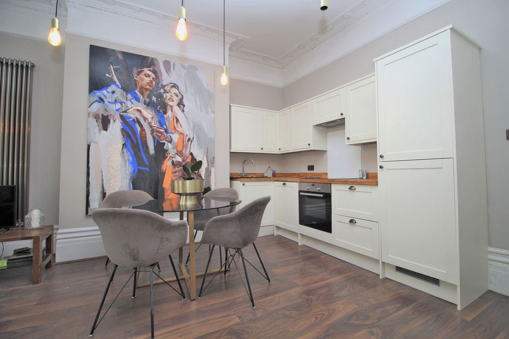 Property photo 3 of 19 24