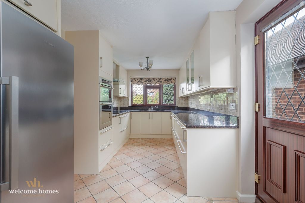 Property photo 3 of 20