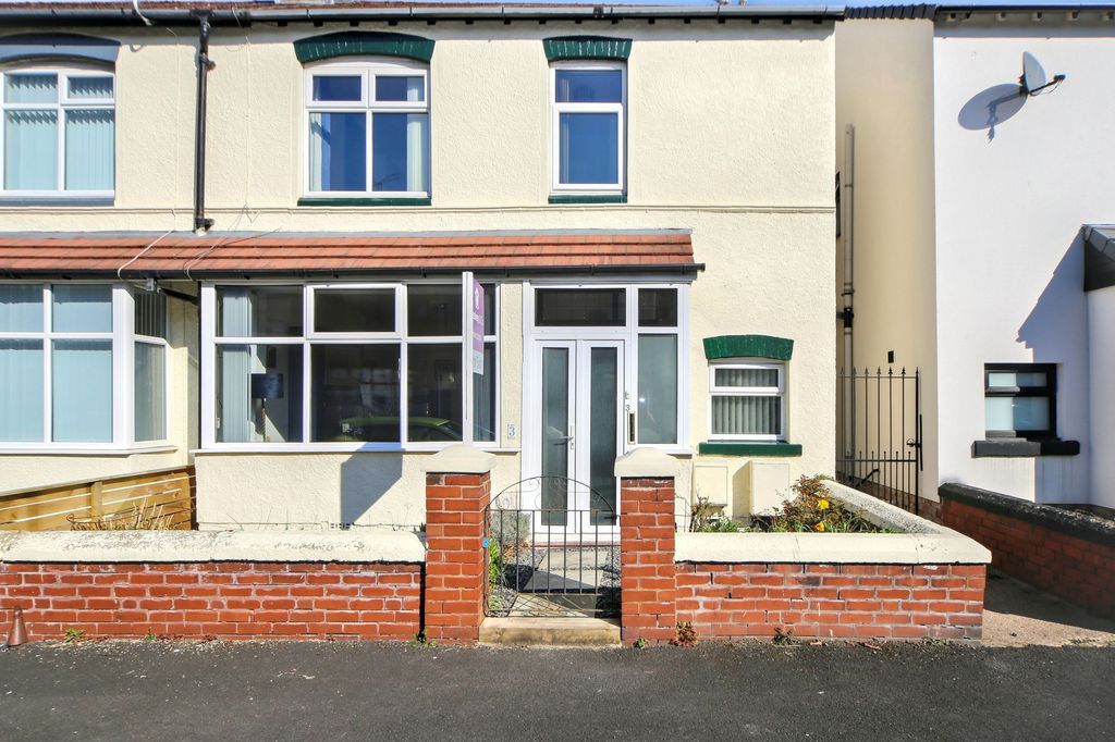 Property photo 1 of 21