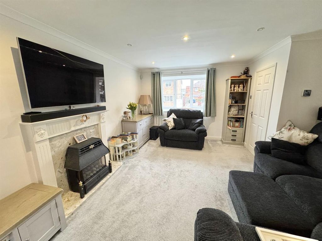 Property photo 2 of 16 690Df330-7c47-4F05-9c4F-d78372Bcbc5F.Jpeg