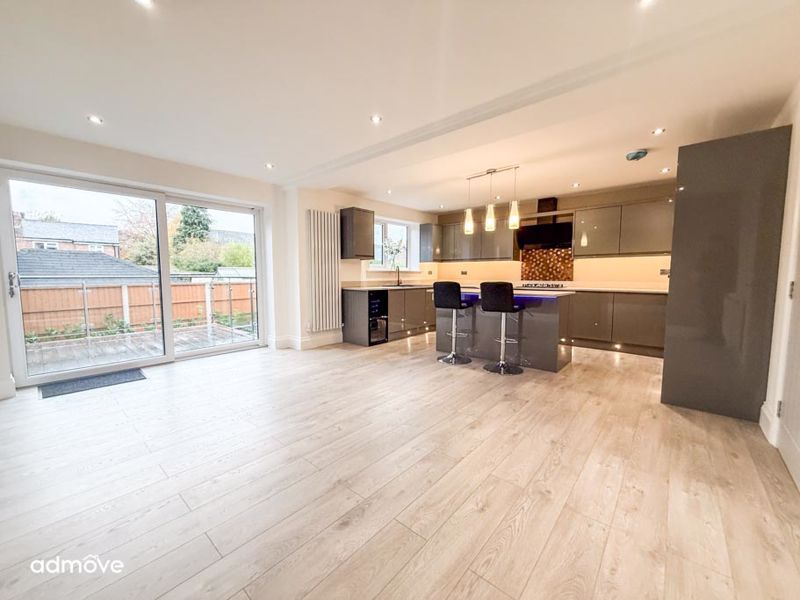 Property photo 3 of 35 Photo 23