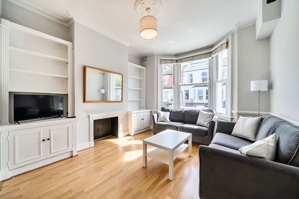Property photo 1 of 18